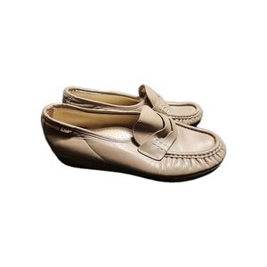 SAS C8 501136 Women's Taupe Leather Loafer Size‎ 7.5 M